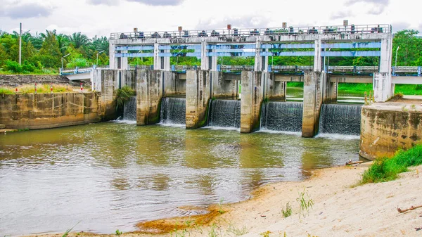 Middelgrote Dam Het Platteland Van Thailand Kleine Dammen Blokkeren Kanalen — Stockfoto
