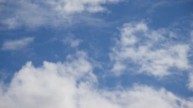 Bulutlar ve gökyüzü soyut arka plan, doğa konsepti