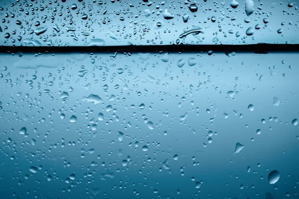 Gotas Água Refrescantes Fundo Azul Espaço Cópia — Fotografia de Stock