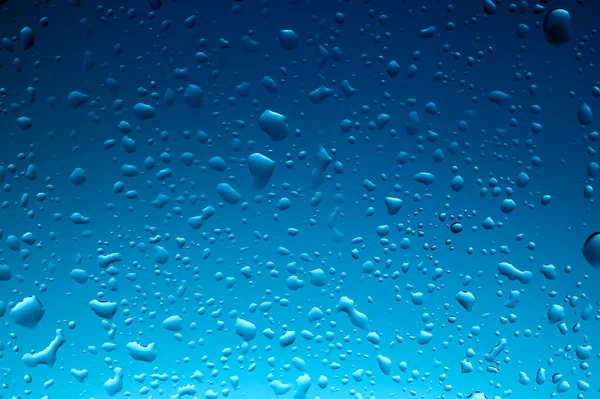 Gotas Água Refrescantes Fundo Azul Espaço Cópia — Fotografia de Stock