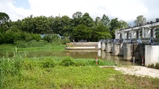 Küçük Barajlar Tayland Kırsal Bölgelerindeki Kanalları Tıkıyor — Stok video