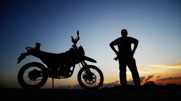 Travel Motorcycle Road Silhouette Motorcyclist — Stock Video