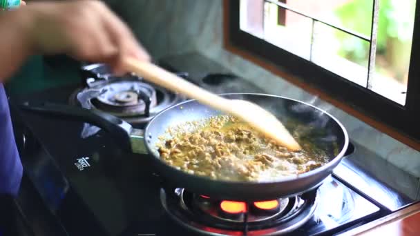 Cottura Cibo Tailandese Piccante Mescolare Fritto Con Manzo Composto Manzo — Video Stock