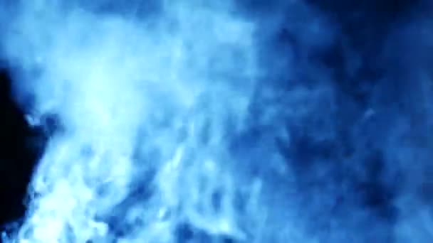 Голубой Пар Поднимается Над Кастрюлей White Steam Поднимается Большого Горшка — стоковое видео