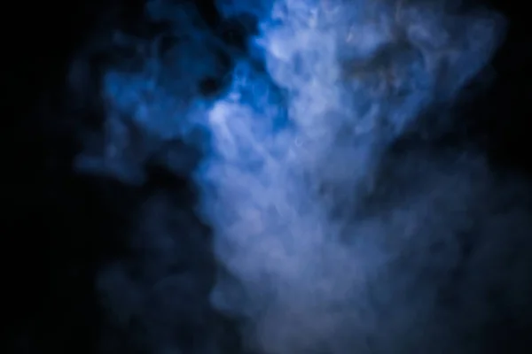 Unscharfe Linse Blauer Rauch Auf Schwarzem Hintergrund Zur Hintergrundnutzung Hintergrundbild — Stockfoto