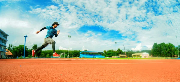 Runner Training Treadmill Field Posture Runner Stadium Date August 2021 — Stock Photo, Image