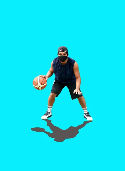 Yeni Normal Çağda Basketbol Oyuncuları Kesme Yolu Ile Kumaş Maskeler — Stok fotoğraf