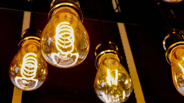 Vecchia Lampadina Elettrica Sono Luci Decorative Bobine Riscaldamento Non Risparmia — Foto Stock