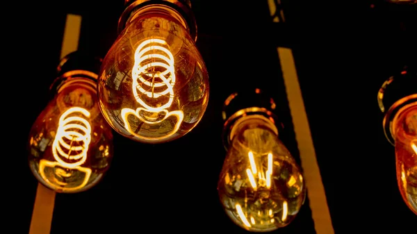 Старая Электрическая Лампа Декоративное Освещение Нагревательные Катушки Экономит Энергию — стоковое фото