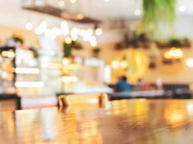 Bokeh ışığı olan boş kafenin bulanık arkaplanı