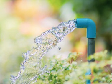 Fıskiyeye su sıçradı..