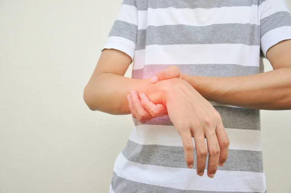 Man Support Hand Part Experiencing Pain — Stock Photo, Image