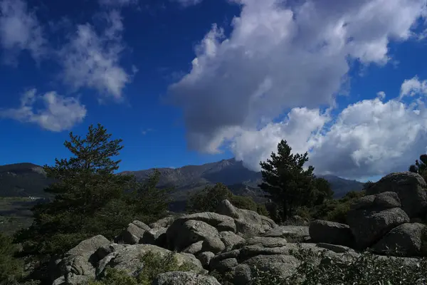 Moln Landskap Berg Natur Träd Utsikt Spanien Vinter — Stockfoto