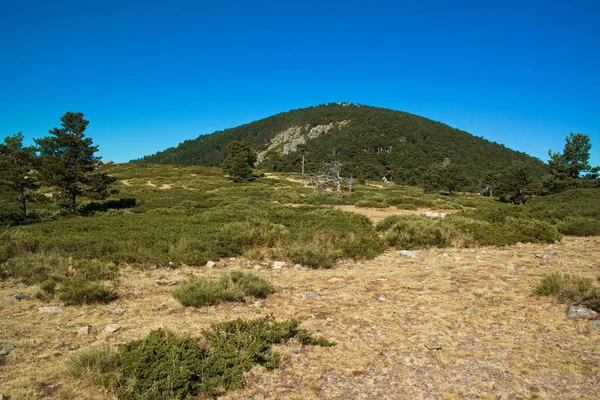 Landschap Uitzicht Zomer Bergen Hemel Blauw — Stockfoto