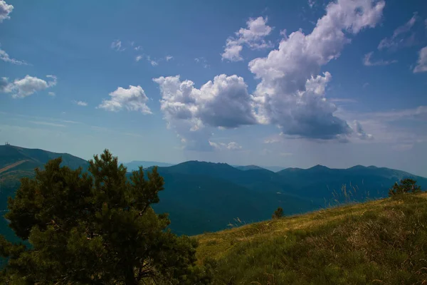 Paisaje Montañas Naturaleza Vista Aire Libre Roca Cielo Azul —  Fotos de Stock