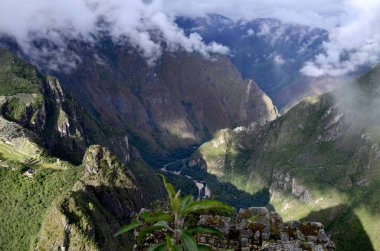 Peru 'da vadi ve dağlar