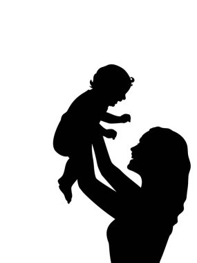 Siluet mutlu anne kucağında yeni doğmuş bebek yakın planda