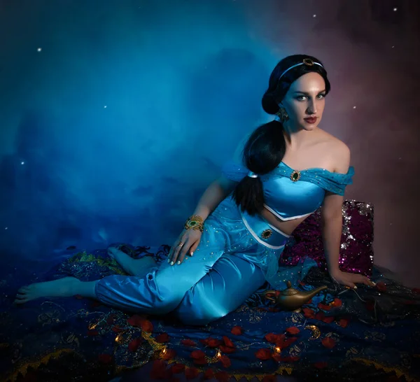 Piękne Zbliżenie Księżniczki Sztuka Zdjęcia Jasmine Księżniczka Cosplay — Zdjęcie stockowe