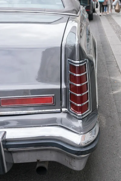 LEIPZIG, SAXONY, ALEMANIA - 14 DE MAYO DE 2016: Un Lincoln Continental p — Foto de Stock