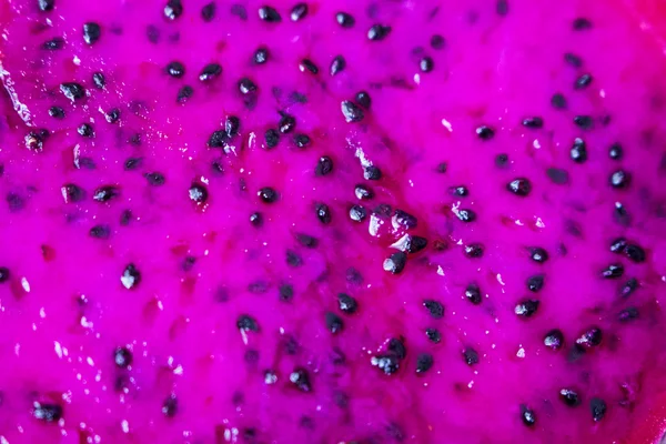 Heldere vlees van exotische dragon fruit. — Stockfoto