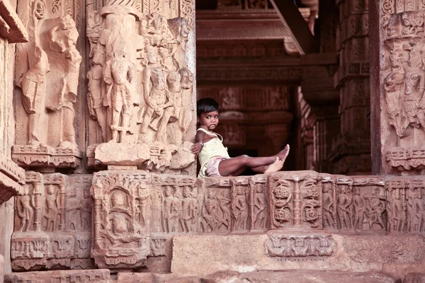 I bambini giocavano nei templi dell'amore — Foto Stock