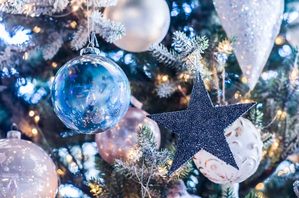 Vrolijk Kerstfeest Gelukkig Nieuwjaar Feestelijke Kaart Kerstster Decoratie Vakantie Compositie — Stockfoto