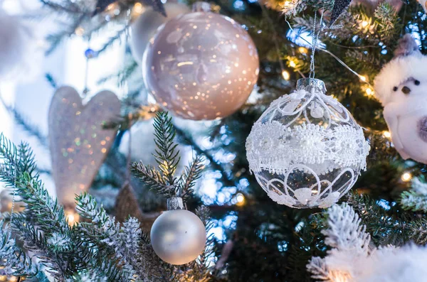 Mall För Julkortet Semesterbakgrund Med Stjärna Hjärta Gran Träd Grenar — Stockfoto