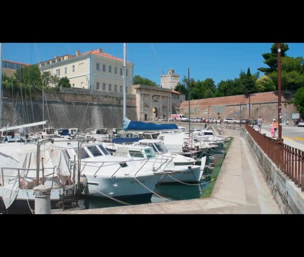 Weergave van de Land-poort in Zadar, Kroatië — Stockvideo