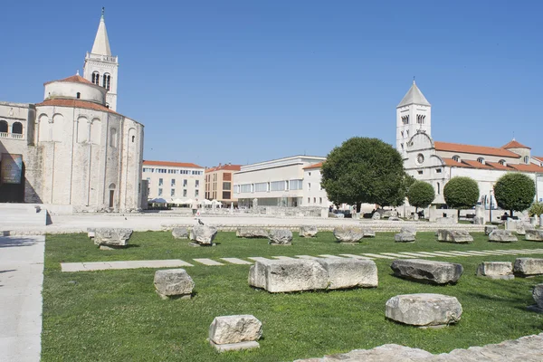 Veduta della chiesa di Santa Maria dal forum di Zara, Croazia . — Foto Stock