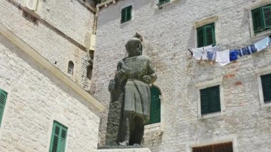  Juraj DALMATINAC heykel Sibenik, Hırvatistan