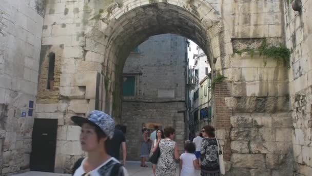 La Porte d'Or du Palais Dioclétien à Split, Croatie — Video
