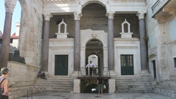 O Peristilo do Palácio de Diocleciano — Vídeo de Stock