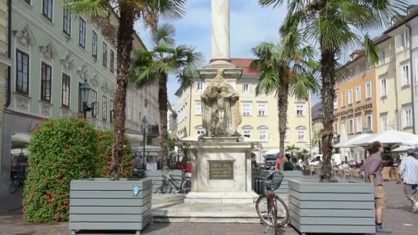 Columna de la Santísima Trinidad en Klagenfurt — Vídeos de Stock