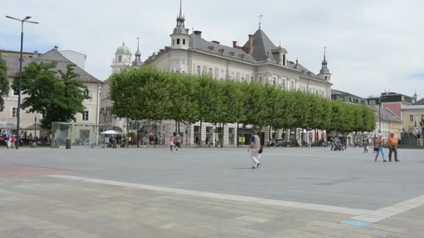 Il drago Lindwurm nella piazza principale di Klagenfurt . — Video Stock