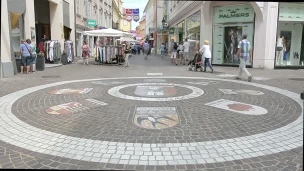 Kramergasse pedestrian zone in Klagenfurt — Stock Video