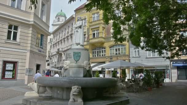 Статуя герцог Бернхард фон Spanheim у Клагенфурті — стокове відео