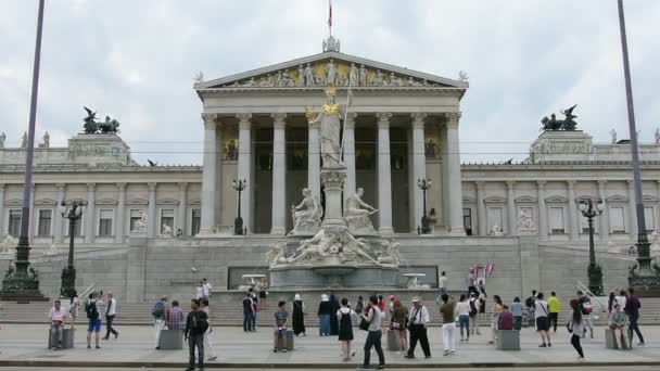 Parlamentsbyggnaden i Wien — Stockvideo