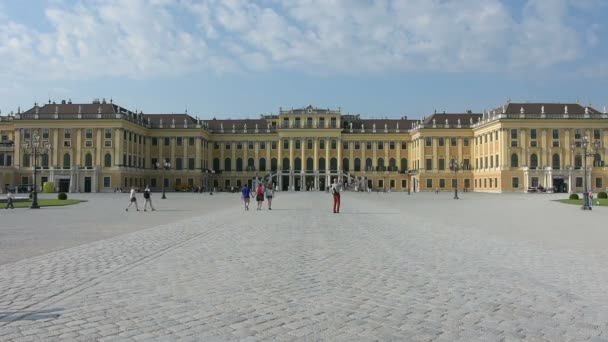 建筑在维也纳的美泉宫 — 图库视频影像