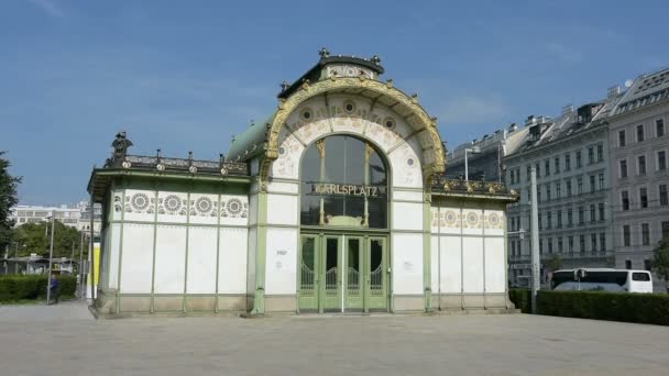 Старая станция метро в Вене — стоковое видео