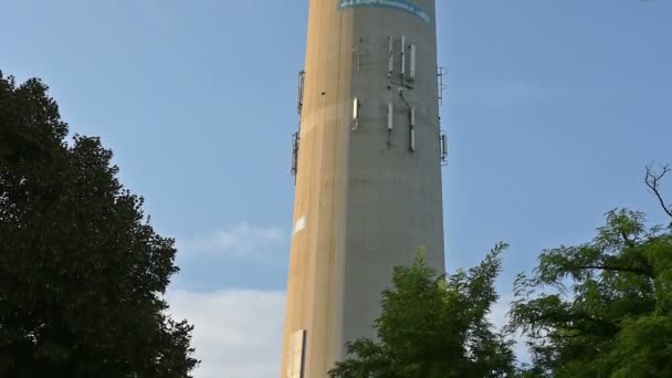 La torre Donauturm a Vienna — Video Stock
