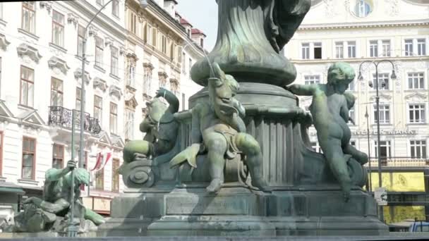 Donnerbrunnen fontän i Wien — Stockvideo