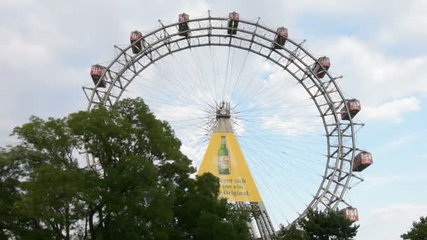 The great Ferris wheel at the Prater in Vienna, — Stock Video