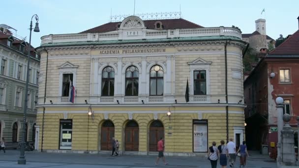 Den slovenska Philarmonic Hall i Ljubljana — Stockvideo