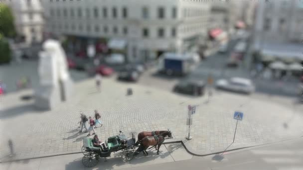 Una vista de una calle en el centro de Viena — Vídeo de stock