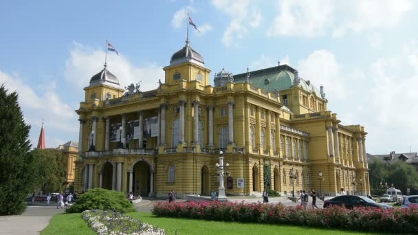 Kroatisches Nationaltheater in Zagreb — Stockvideo