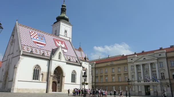 Sankt Markus kyrka i Zagreb — Stockvideo