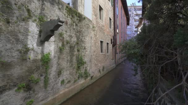 Udine Italia Marzo 2021 Vecchio Canale Tra Case Del Centro — Video Stock