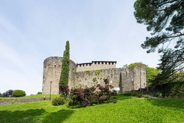 Gorizia Itália Maio 2021 Vista Panorâmica Castelo Colina Centro Cidade — Fotografia de Stock