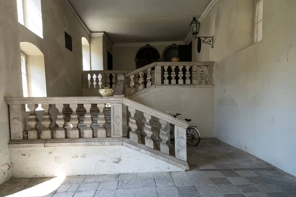 Gorizia Itália Maio 2021 Escadas Entrada Antigo Palácio Lantieri Centro — Fotografia de Stock