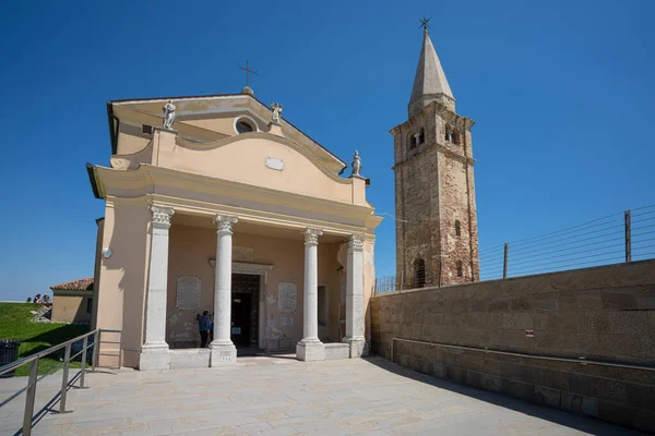 意大利 Caorle 2021年5月26日 市中心Madonna Dell Angelo教堂的景观 — 图库照片